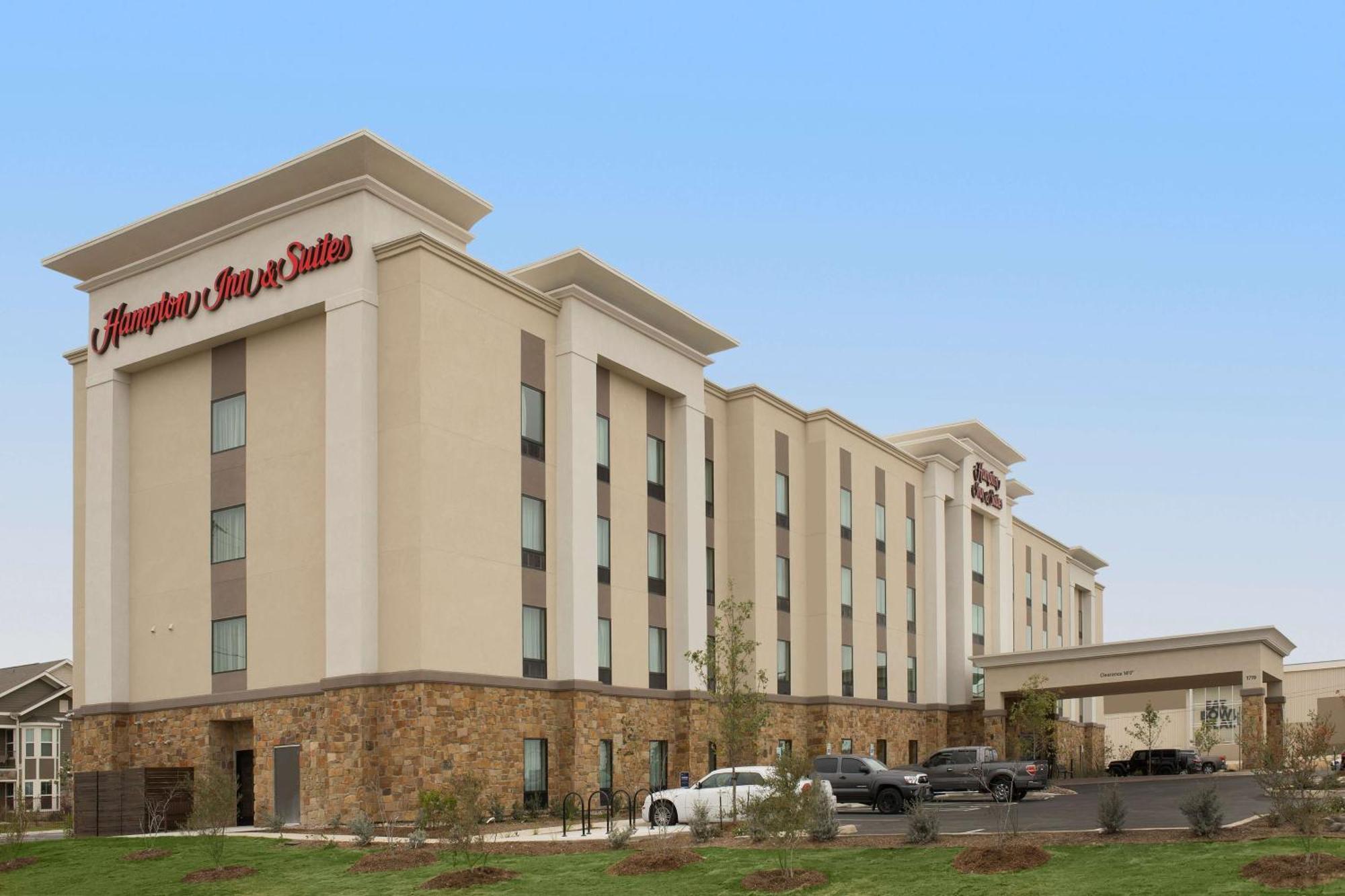 Hampton Inn & Suites San Antonio Lackland Afb Seaworld Exterior foto